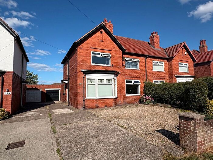 3 Bedroom Semi-detached House For Sale In Scalby Road, Scarborough, YO12