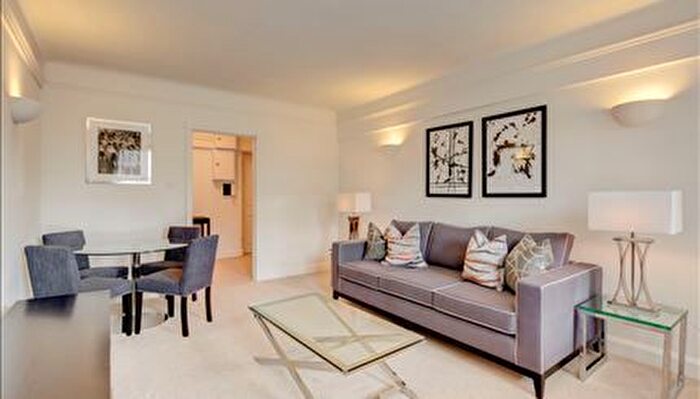 2 Bedroom Flat To Rent In Pelham Court, Fulham Road, SW3