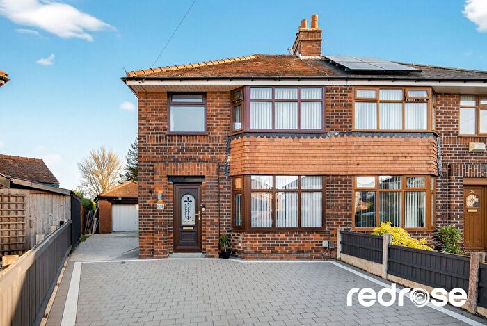 3 Bedroom Semi Detached House For Sale In Clifton Avenue, Leyland, PR25