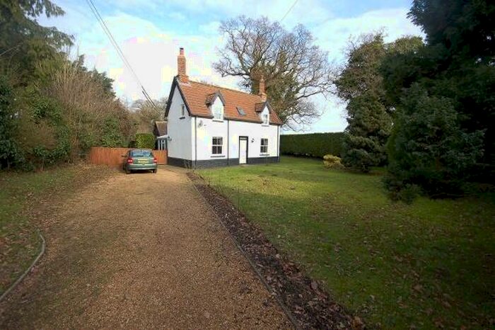 2 Bedroom Cottage To Rent In Broomhill Lane, Merton, IP25