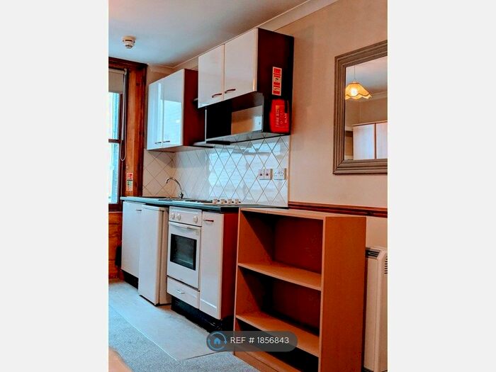 Studio To Rent In Collingham Road, London, SW5