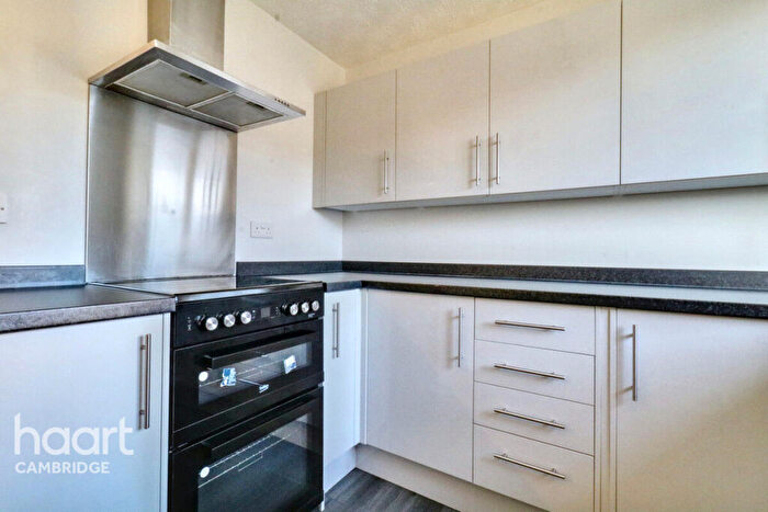 2 Bedroom Flat To Rent In Tamarin Gardens, Cambridge, CB1