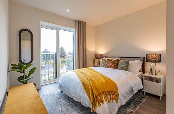 2 Bedroom Apartment To Rent In The Maple, London, NW2