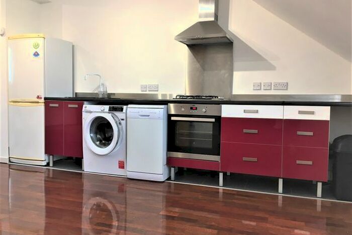 1 Bedroom Flat To Rent In Catford Road, London, SE6