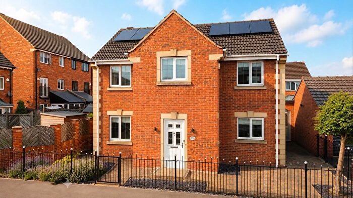 4 Bedroom Detached House For Sale In Kimberley Street, Featherstone, Pontefract, WF7