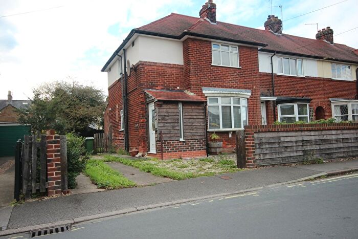 3 Bedroom Terraced House For Sale In Norwood Far Grove, Beverley, HU17