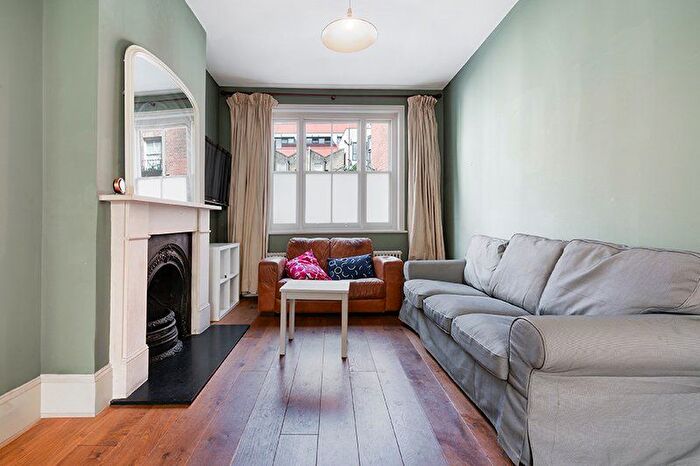 5 Bedroom Detached House To Rent In Halcrow Street, London, E1