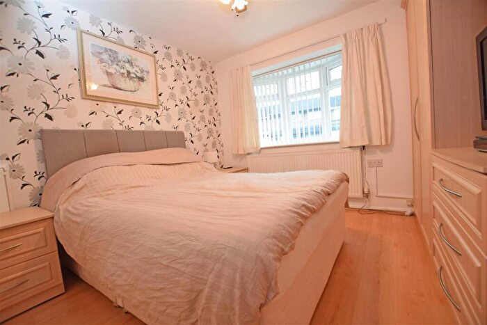 2 Bedroom Detached Bungalow For Sale In Evesham Road, Alkrington, Manchester, M24