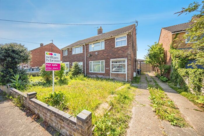 3 Bedroom Semi Detached House For Sale In St. Andrews Road, Great Cornard, Sudbury, CO10