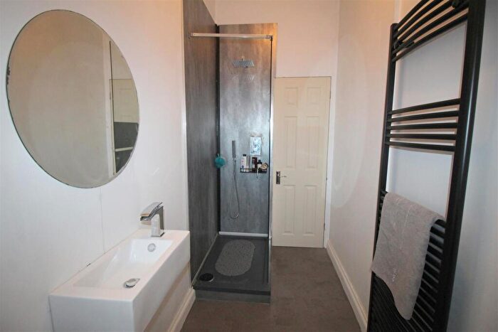 1 Bedroom Flat For Sale In North Promenade, Lytham St. Annes, FY8