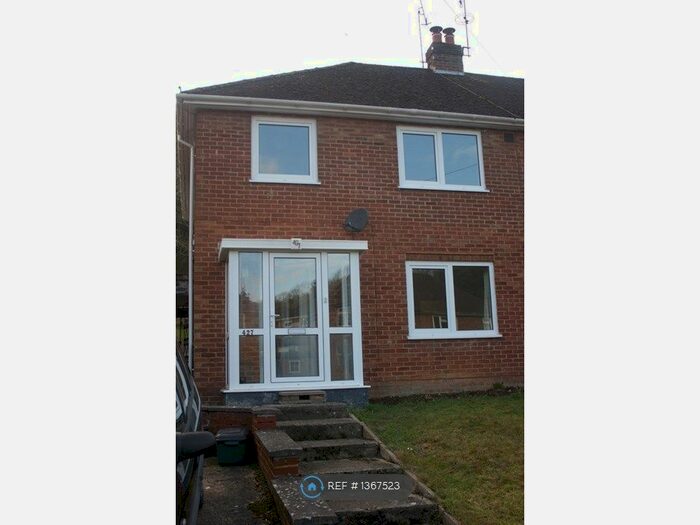 3 Bedroom Semi-Detached House To Rent In Micklefield Road, High Wycombe, HP13