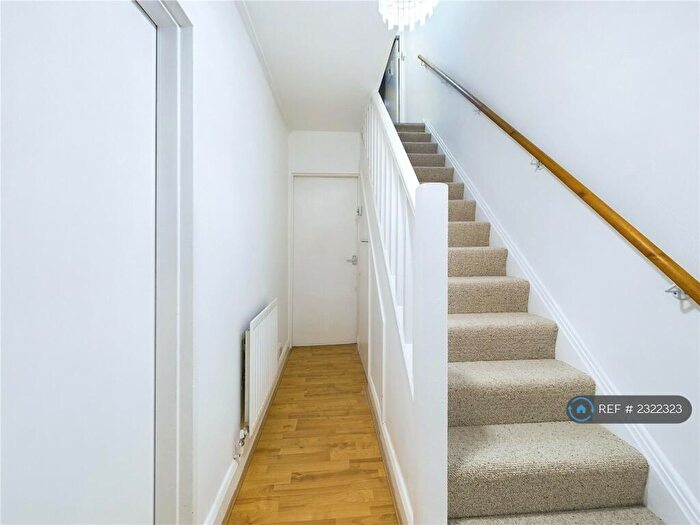 3 Bedroom Terraced House To Rent In Millfield Avenue, London, E17