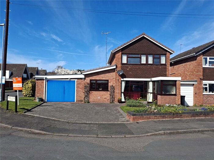 4 Bedroom Link Detached House For Sale In Maple Close, Stourport-on-Severn, Worcestershire, DY13