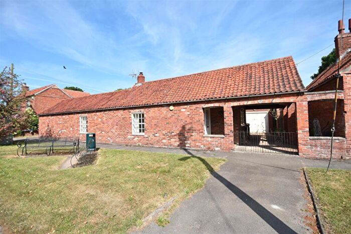 3 Bedroom Detached Bungalow For Sale In High Street, Brant Broughton, LN5