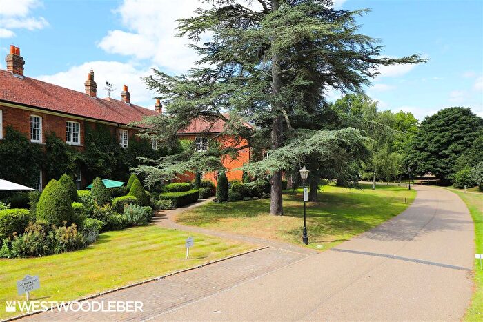 1 Bedroom Flat For Sale In Balls Park, Hertford, SG13