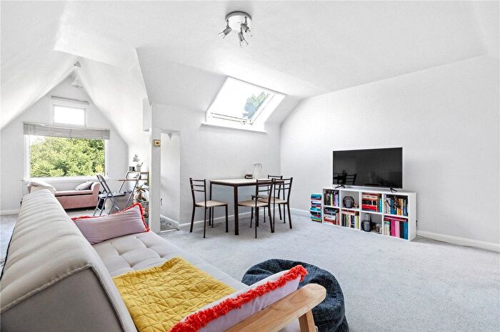 1 Bedroom Flat To Rent In Clairview Road, London, SW16