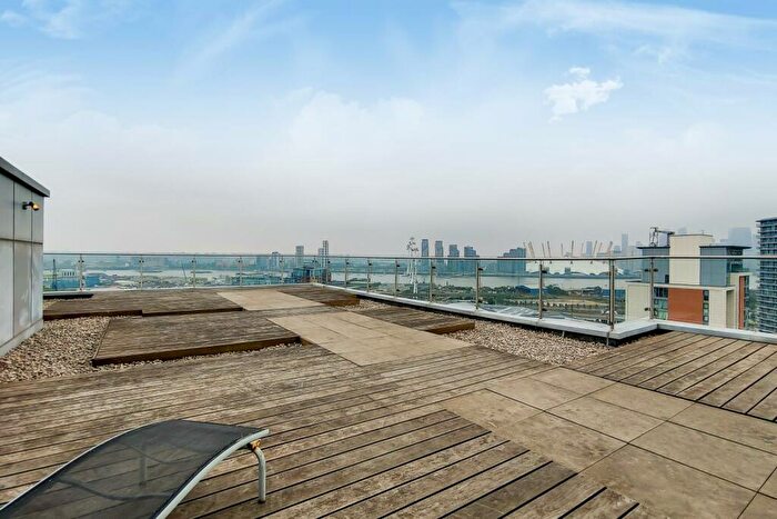 3 Bedroom Penthouse To Rent In The Oxygen Apartments, Royal Victoria Dock, E16