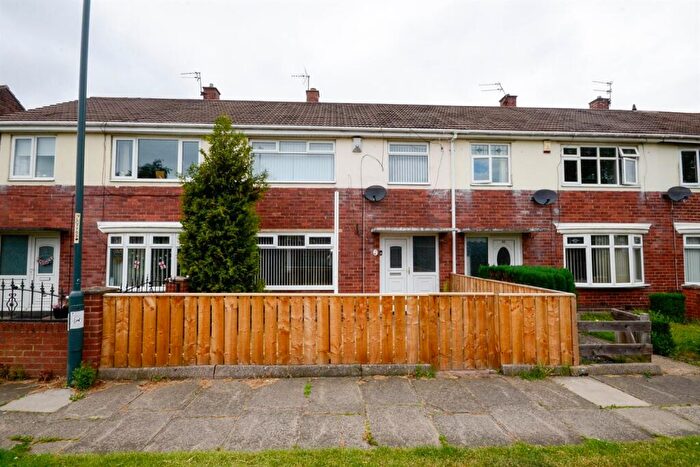 3 Bedroom Semi-Detached House To Rent In Fuschia Gardens, Hebburn, NE31