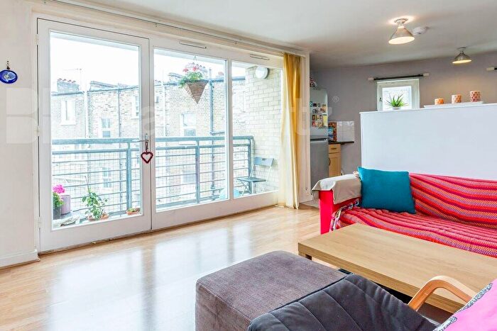 2 Bedroom Flat To Rent In Roman Way, Caledonian Road, N7