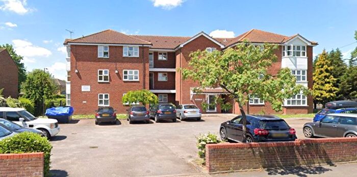 1 Bedroom Flat For Sale In Horse Shoe Crescent, Northolt, UB5