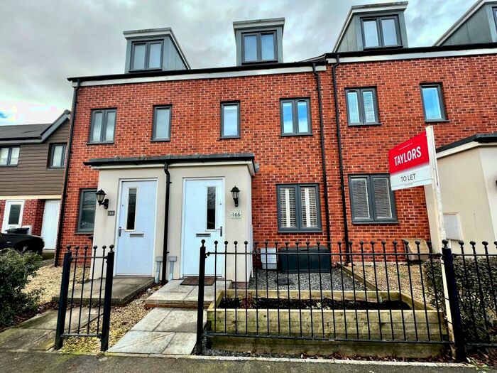 3 Bedroom House To Rent In Jenner Boulevard, Bristol, BS16