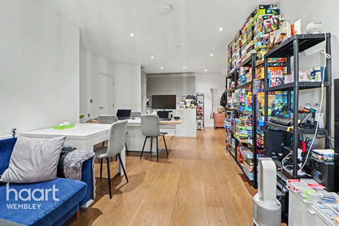 2 Bedroom Apartment For Sale In Elvin Gardens, London, HA9