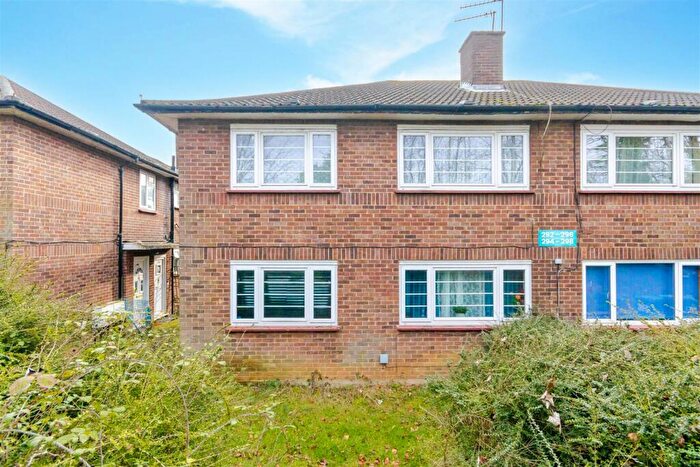 2 Bedroom Maisonette For Sale In Headstone Lane, Harrow, HA2