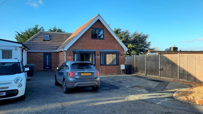 4 Bedroom Detached Bungalow To Rent In Highlow Road, Norwich, NR5