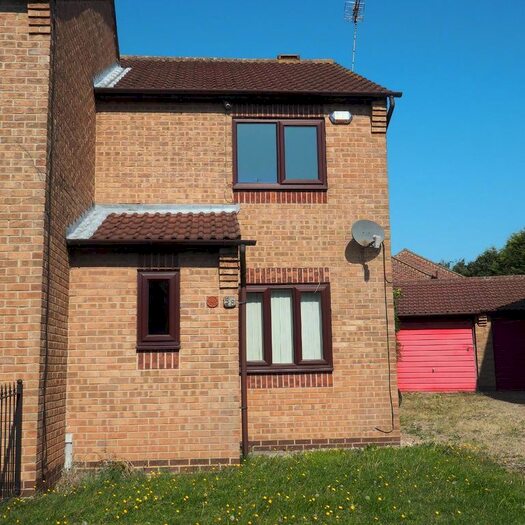 2 Bedroom Semi-Detached House To Rent In Brandon Way, Hull, HU7