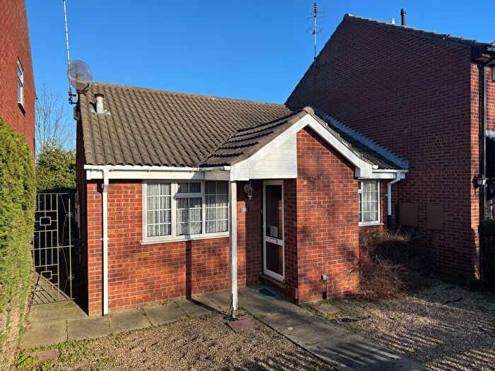 2 Bedroom Semi-Detached Bungalow For Sale In Harrowby Lane, Grantham, NG31