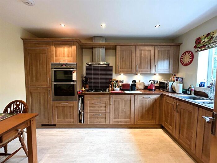 4 Bedroom Semi-Detached House For Sale In Dalton Drive, Belper, DE56