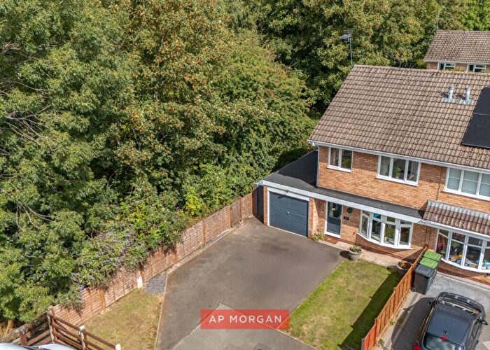 3 Bedroom Semi Detached House For Sale In Kendal Close, Harwood Park, Bromsgrove, Worcestershire, B60