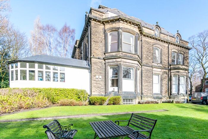 2 Bedroom Flat To Rent In Croxteth Drive, Liverpool, Merseyside, L17