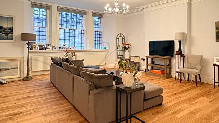 4 Bedroom Flat To Rent In Carlisle Mansions, Carlisle Place, London, SW1P