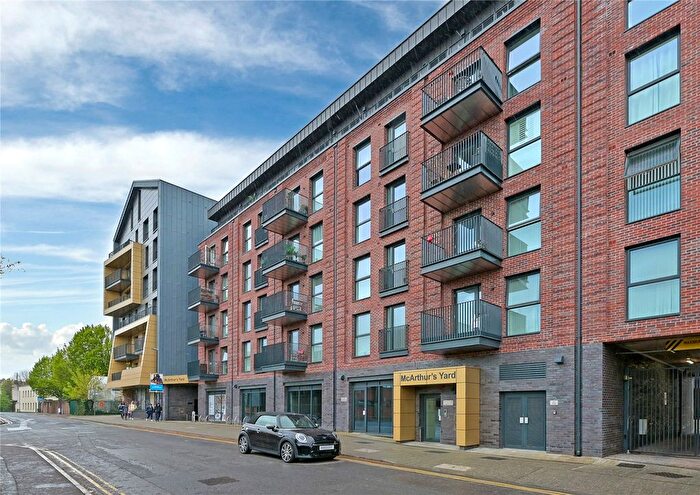 2 Bedroom Flat To Rent In Mcarthurs Yard, Bristol, Somerset, BS1