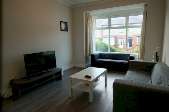 4 Bedroom Terraced House To Rent In Estcourt Avenue, Headingley, Leeds, LS6