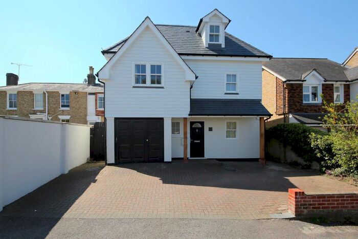 4 Bedroom Detached House To Rent In Cedar Terrace Road, Sevenoaks, TN13