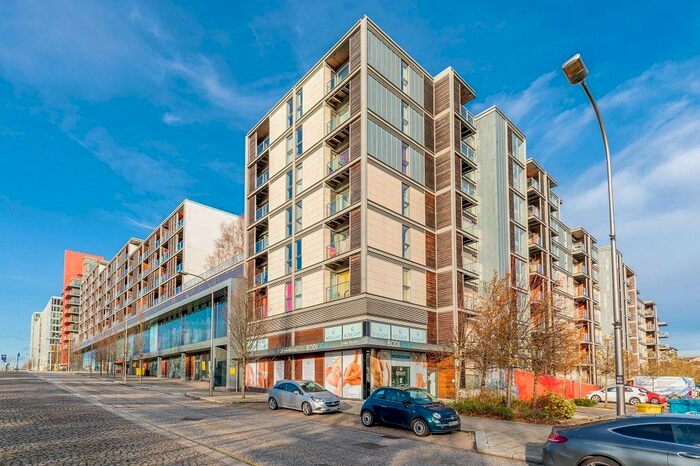 1 Bedroom Flat To Rent In South Row, Milton Keynes, MK9