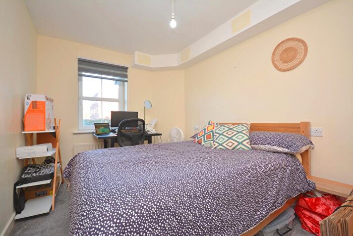 2 Bedroom Flat For Sale In Cornwall Gardens, Margate, CT9