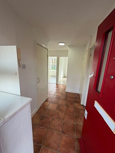 2 Bedroom Flat To Rent In Phillip Street, London, N1