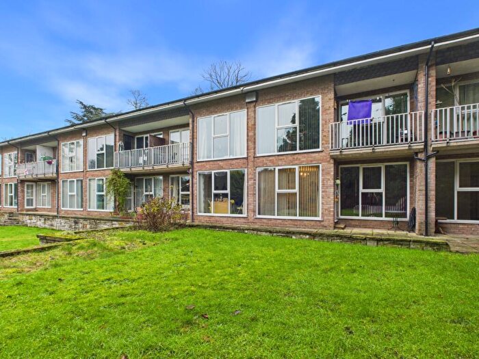 2 Bedroom Flat For Sale In Willow Court, Beverley, East Riding Of Yorkshire, HU17