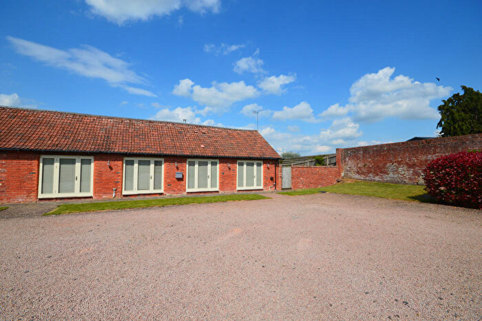 3 Bedroom Barn Conversion For Sale In Ocle Mead, Ocle Pychard, Hereford, Herefordshire, HR1