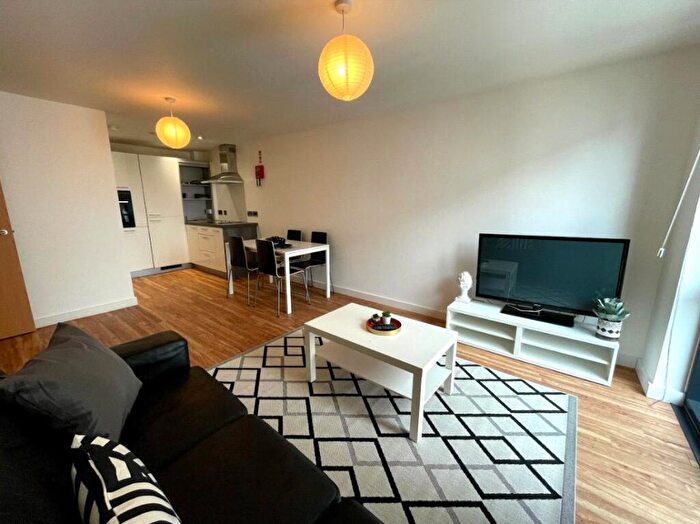 2 Bedroom Flat To Rent In The Courtyard, Stanhope St, Liverpool, L8