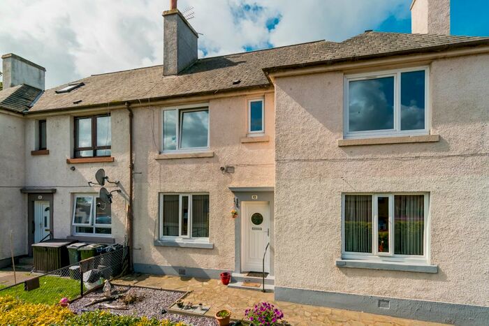 3 Bedroom Flat For Sale In Royston Mains Green, Edinburgh, EH5