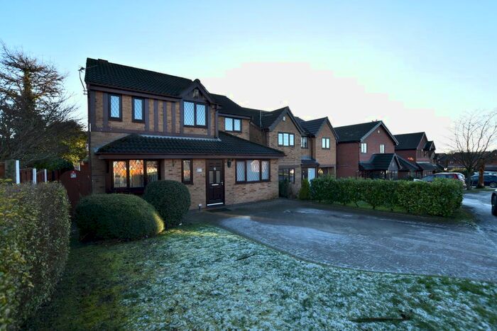 5 Bedroom Detached House To Rent In Burghley Drive, Radcliffe, Manchester, M26