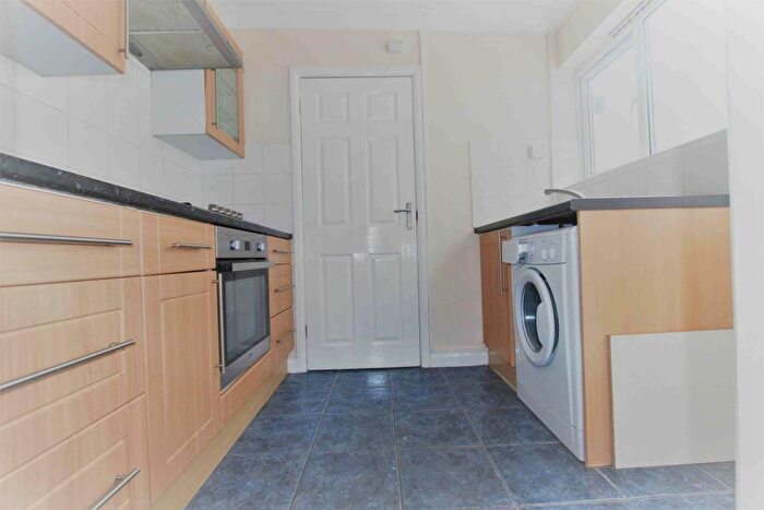 1 Bedroom Flat To Rent In Windsor, Arthur Road, SL4