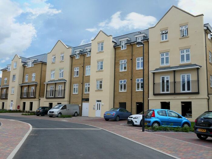 2 Bedroom Flat To Rent In Mackintosh Street, Bromley, BR2