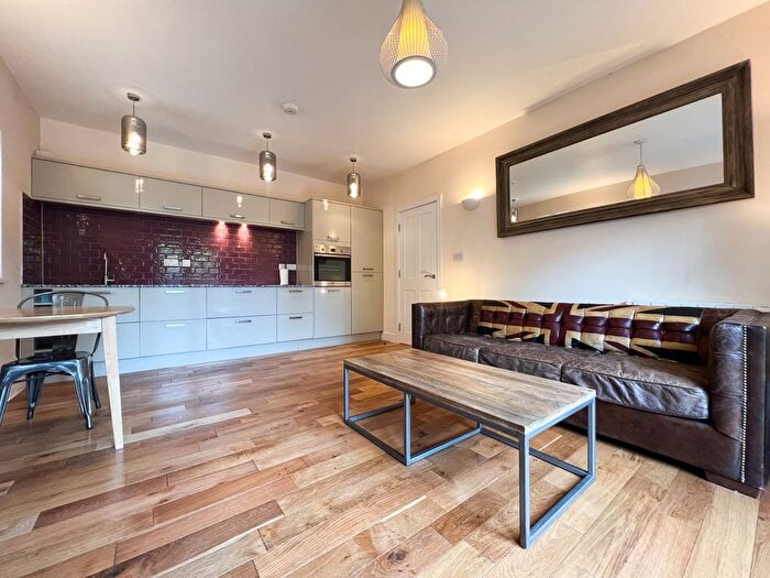 1 Bedroom Terraced House To Rent In Howard Gardens, City Centre, CF24