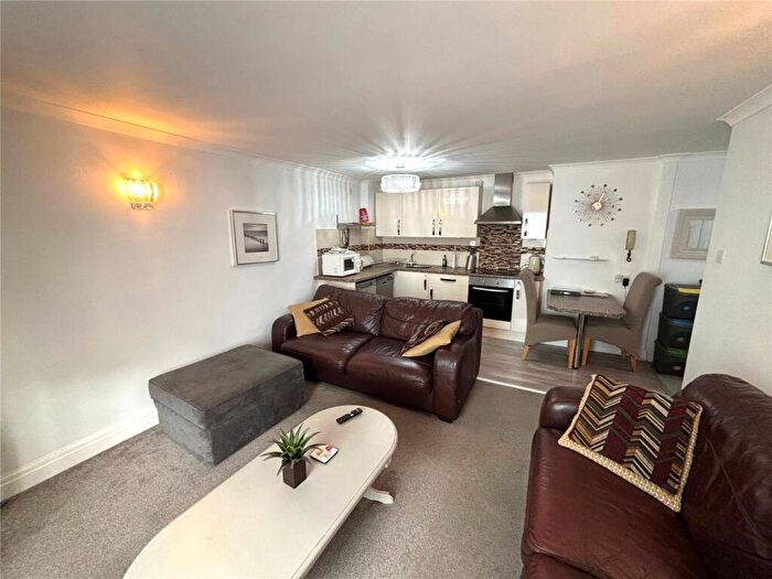 2 Bedroom Flat For Sale In Crackwell Street, Tenby, Pembrokeshire, SA70