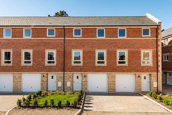 4 Bedroom Terraced House For Sale In Polebarn Road, Trowbridge, BA14